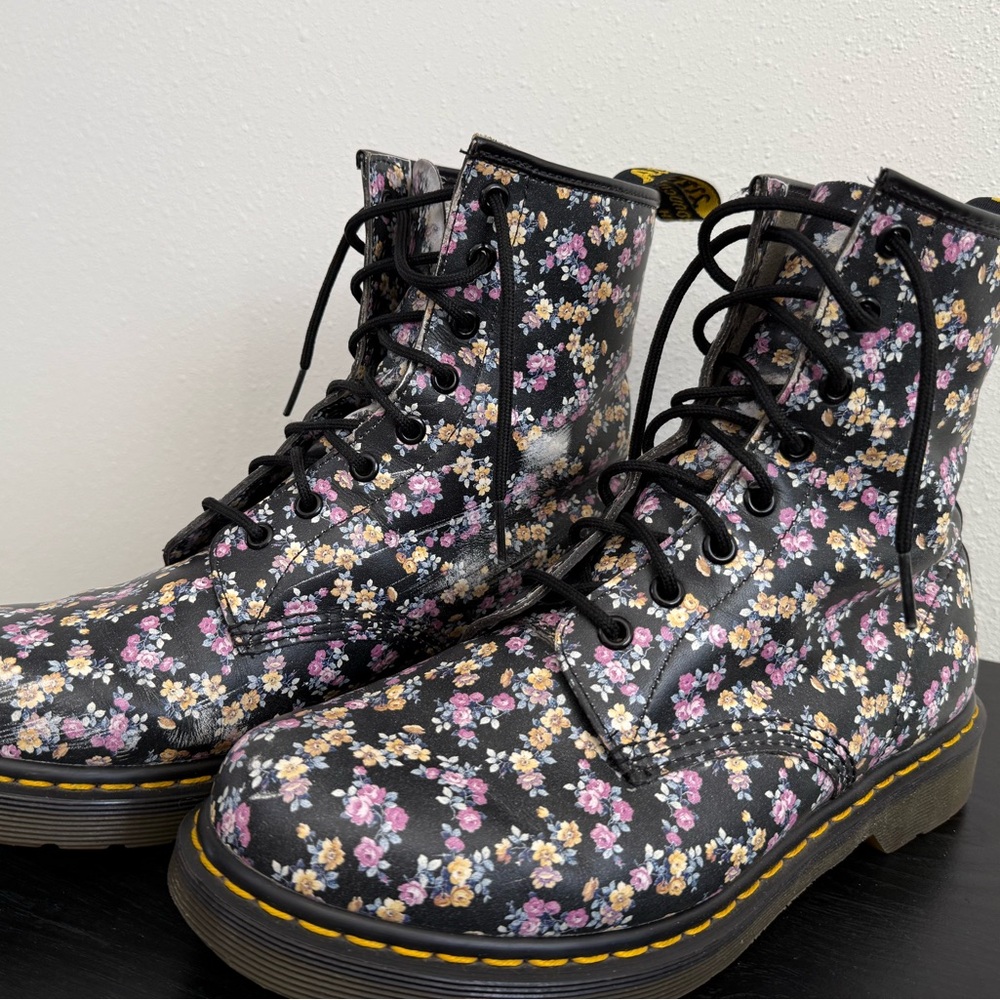 Dr. Martens 1460 Floral Lace Up Combat Boots US 10 Black Multi - Picture 3 of 10